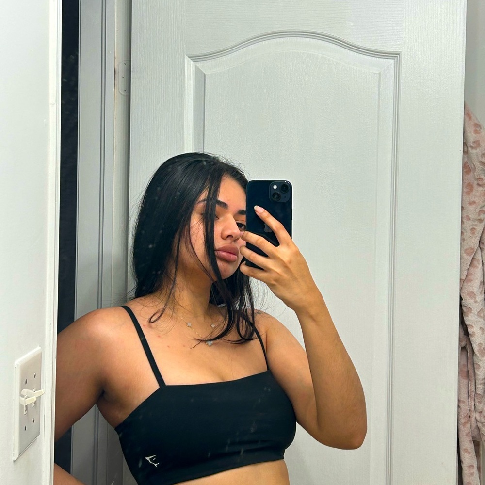 Gym shark sports bra